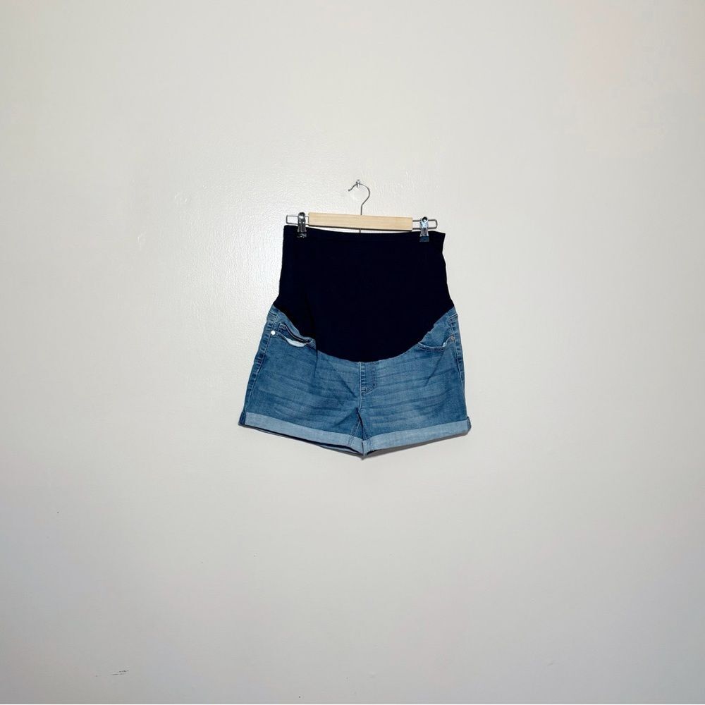 SALE! Time and Tru Maternity Full Panel Shorts Size M (8-10) EUC